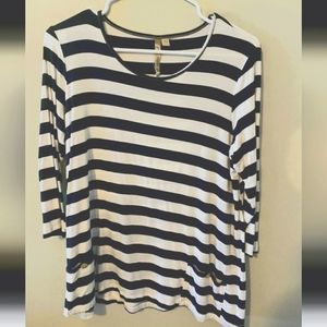 Comfy USA stripped top